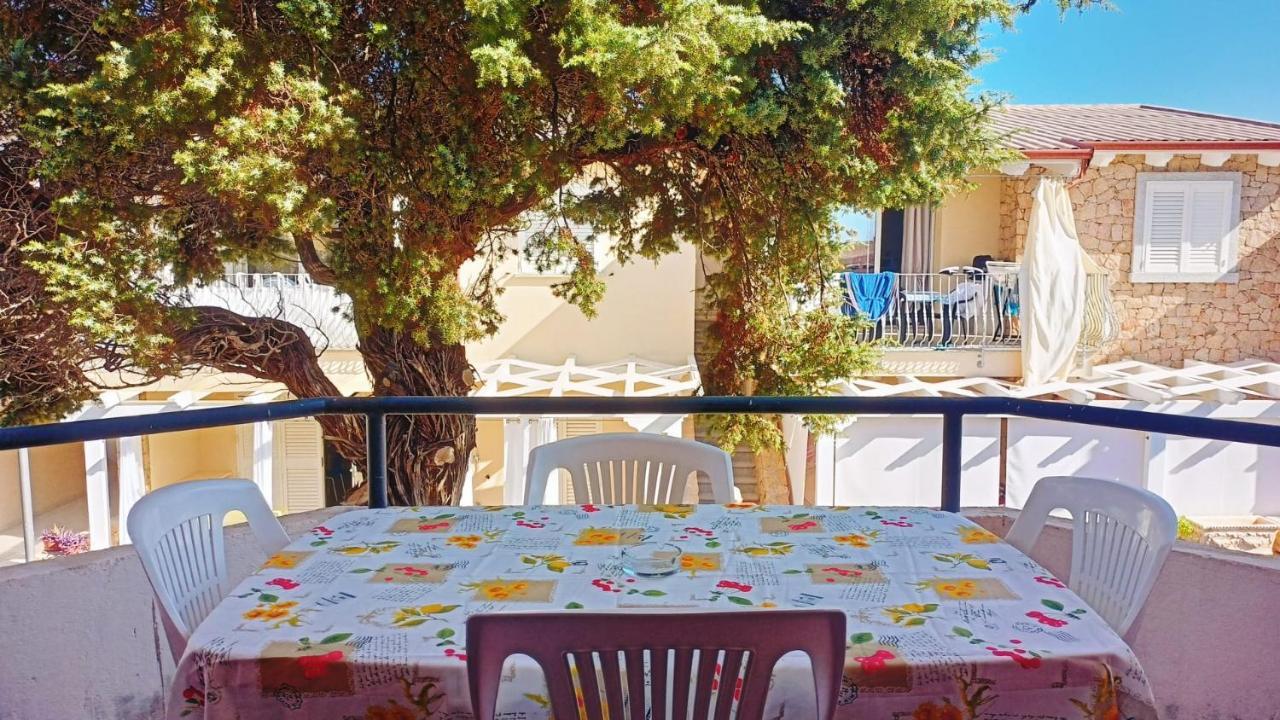 דירות איזולה רוסה Casa Rosa 1 Piano מראה חיצוני תמונה